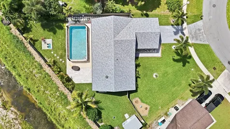 25 Cedar Circle Boynton Beach FL 33436