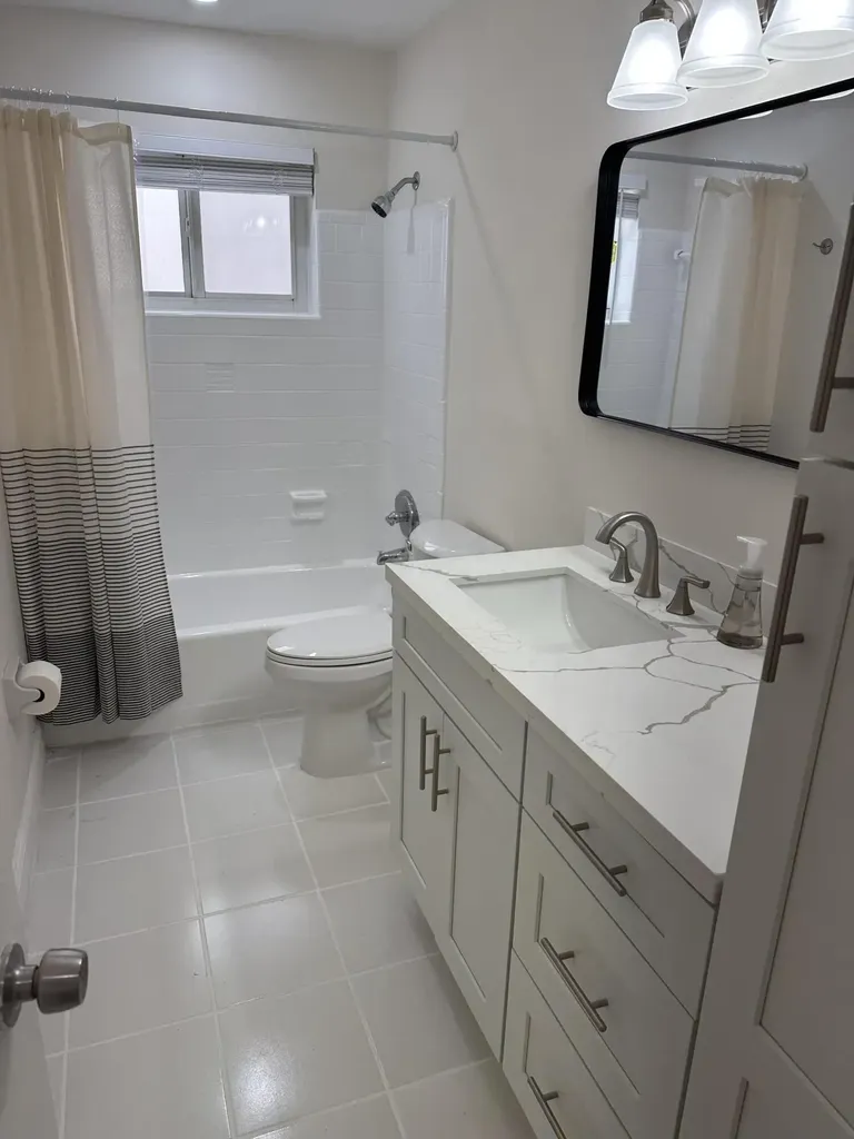 192 SE 27th Court Boynton Beach FL 33435