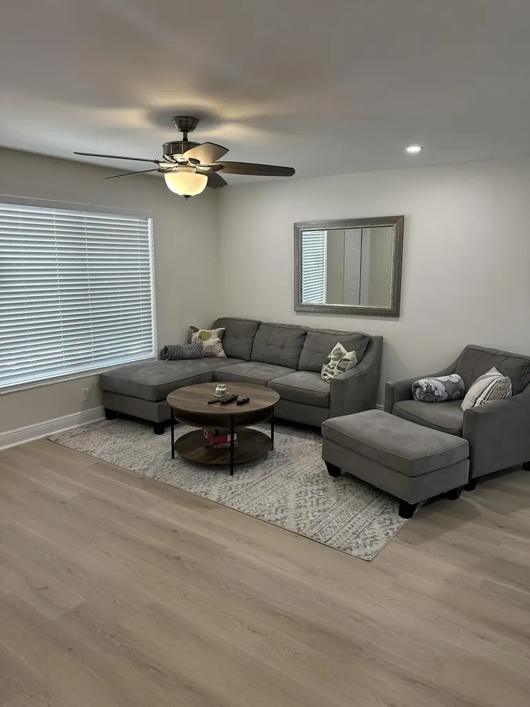 192 SE 27th Court Boynton Beach FL 33435
