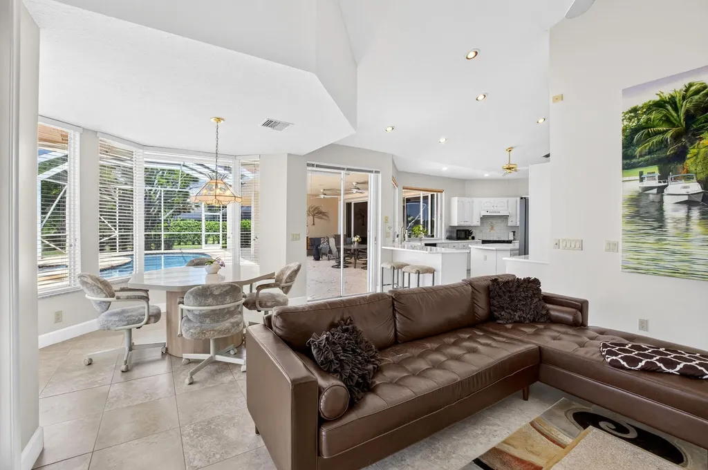 10192 Shireoaks Lane Boca Raton FL 33498