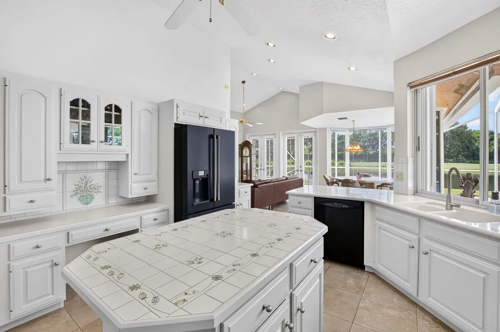 10192 Shireoaks Lane Boca Raton FL 33498