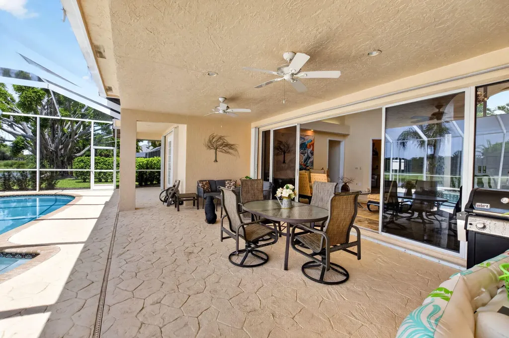 10192 Shireoaks Lane Boca Raton FL 33498