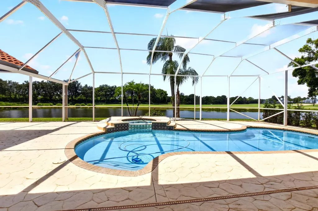 10192 Shireoaks Lane Boca Raton FL 33498