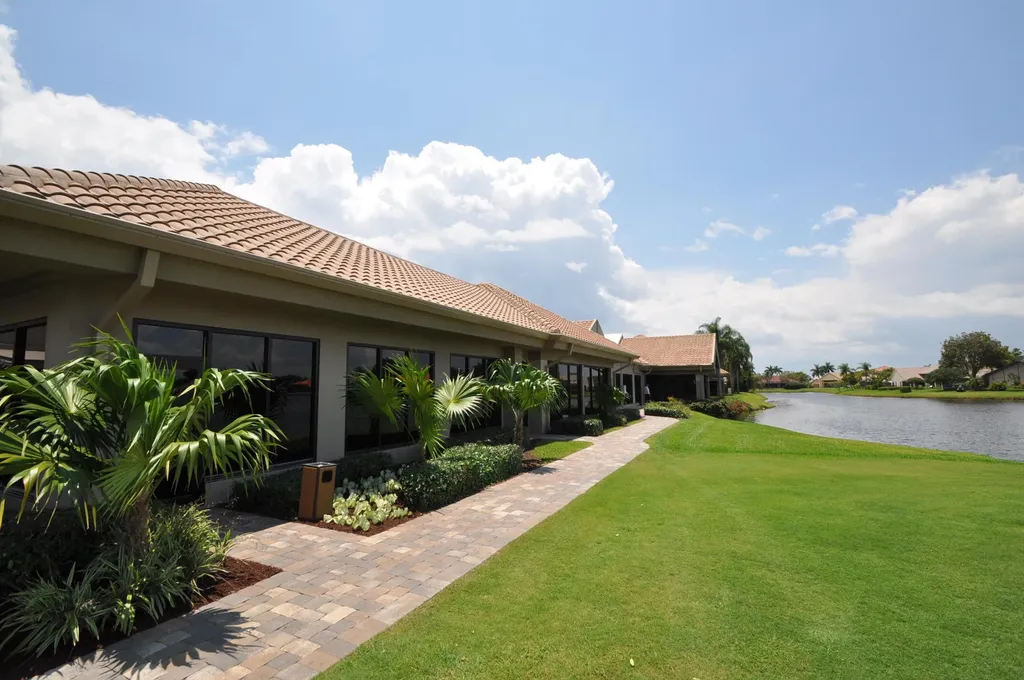 10192 Shireoaks Lane Boca Raton FL 33498