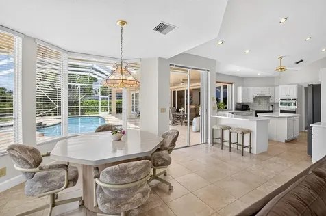 10192 Shireoaks Lane Boca Raton FL 33498