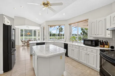 10192 Shireoaks Lane Boca Raton FL 33498