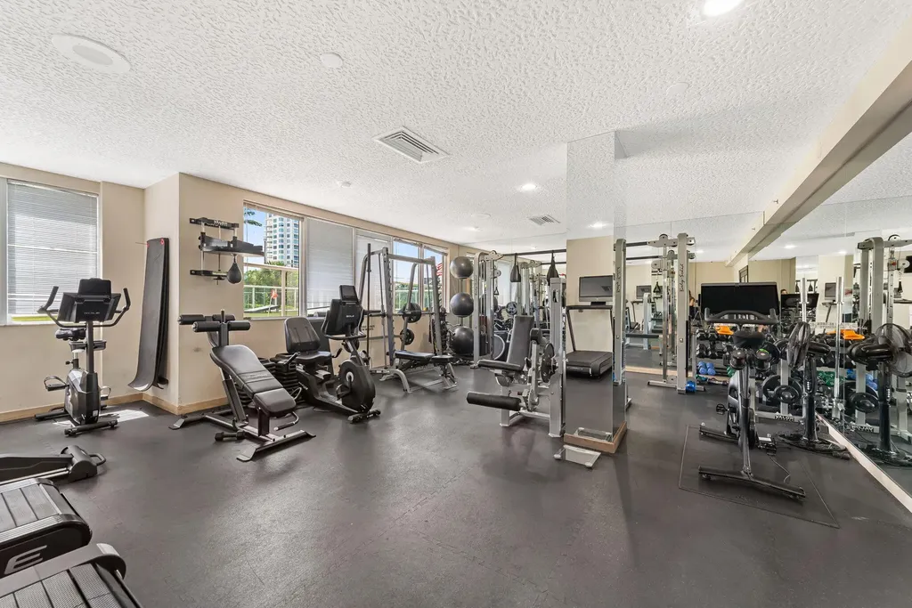 3000 Holiday Drive Fort Lauderdale FL 33316