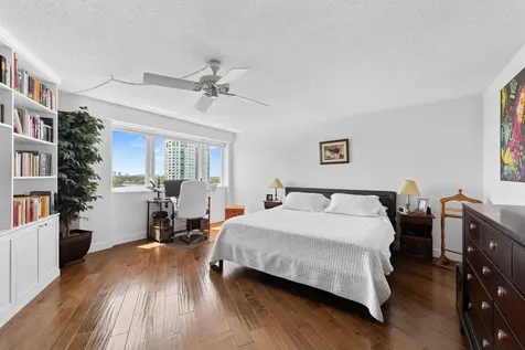 3000 Holiday Drive Fort Lauderdale FL 33316