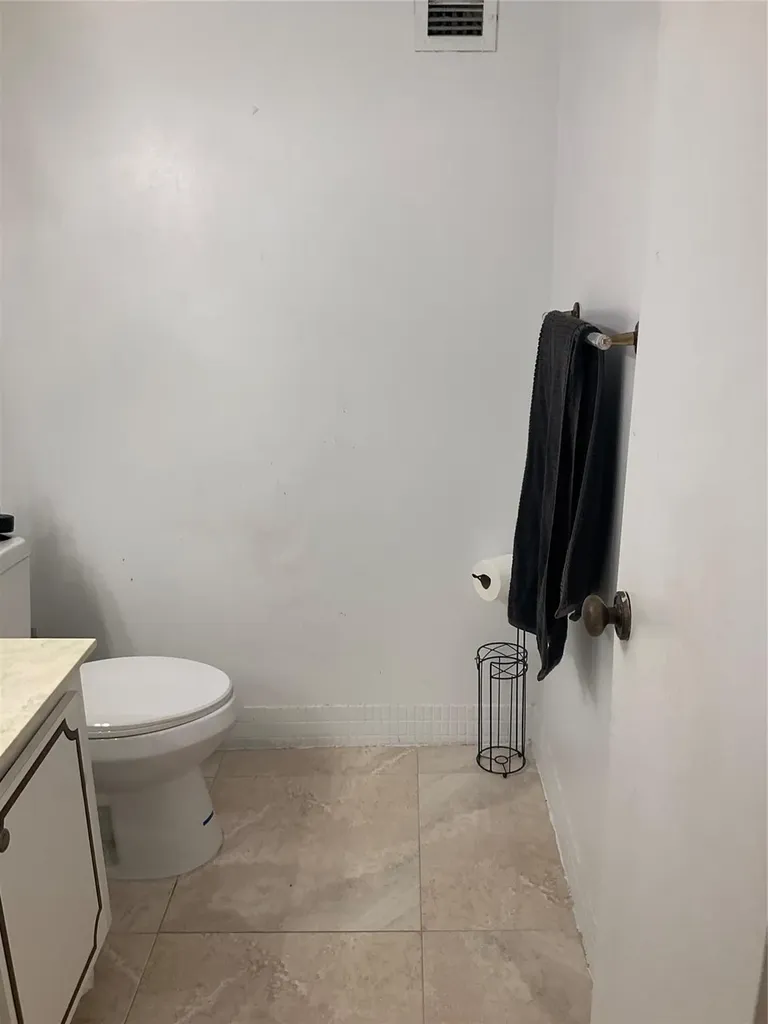 6201 N Falls Circle Drive Lauderhill FL 33319