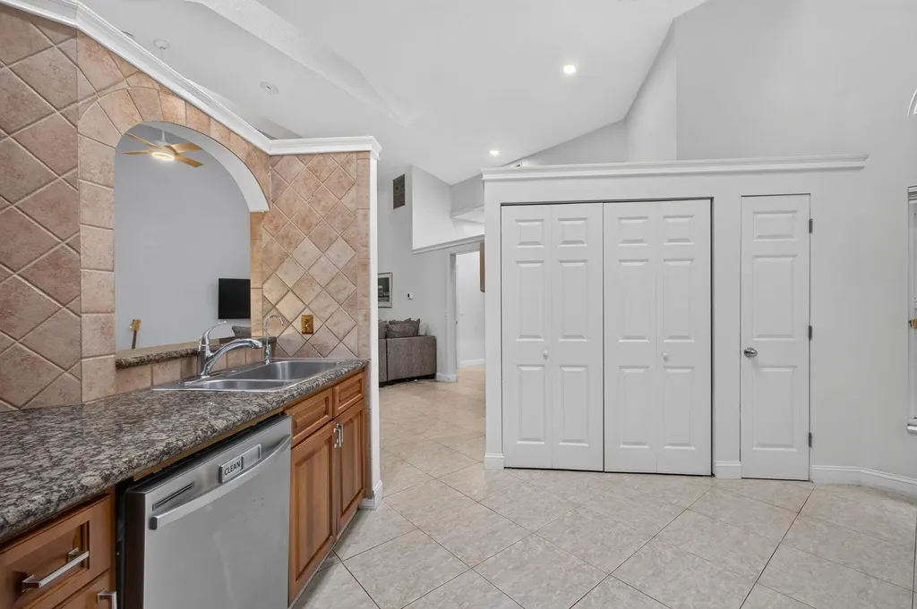 1602 Rosewood Way Palm Beach Gardens FL 33418