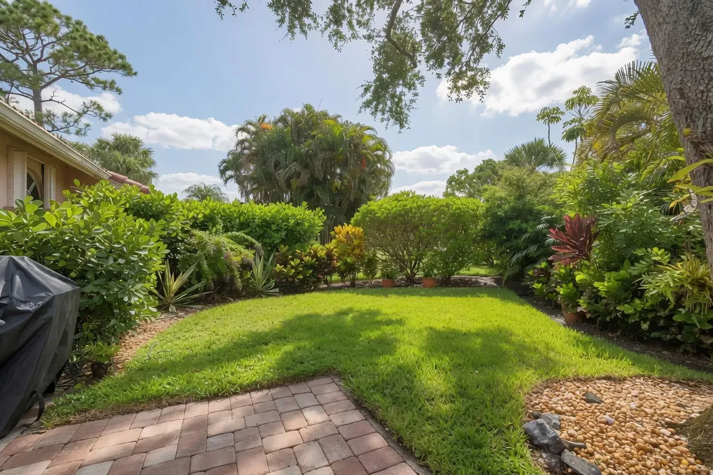 1602 Rosewood Way Palm Beach Gardens FL 33418