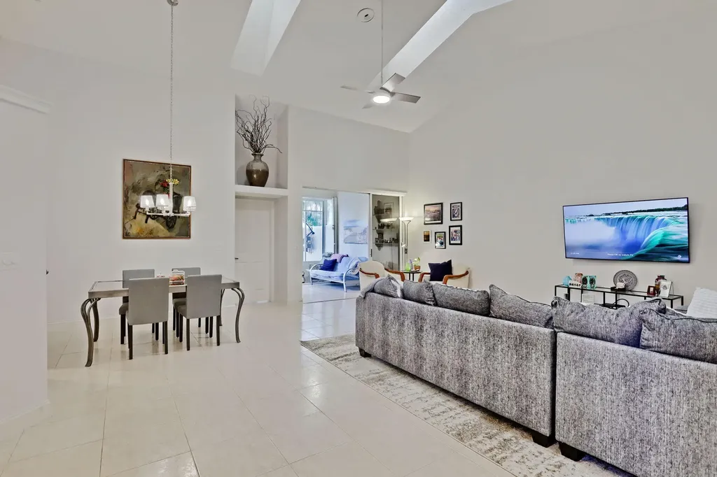 1602 Rosewood Way Palm Beach Gardens FL 33418
