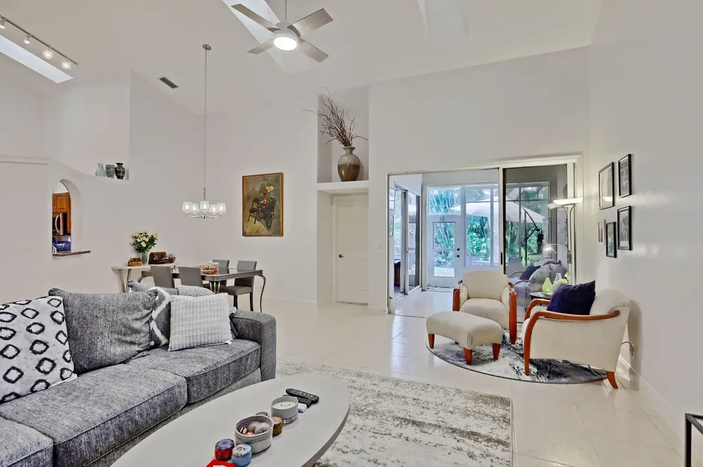 1602 Rosewood Way Palm Beach Gardens FL 33418