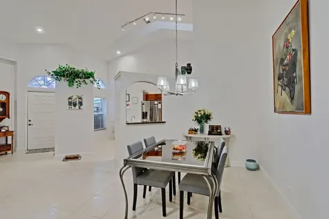 1602 Rosewood Way Palm Beach Gardens FL 33418
