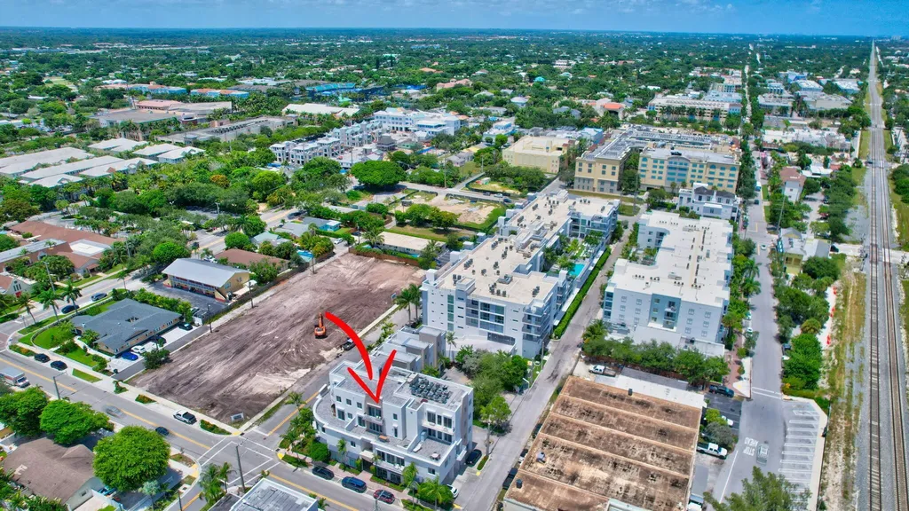 111 SE 2nd Street Delray Beach FL 33444
