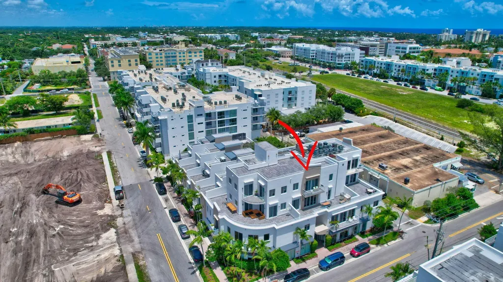 111 SE 2nd Street Delray Beach FL 33444