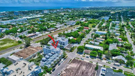 111 SE 2nd Street Delray Beach FL 33444