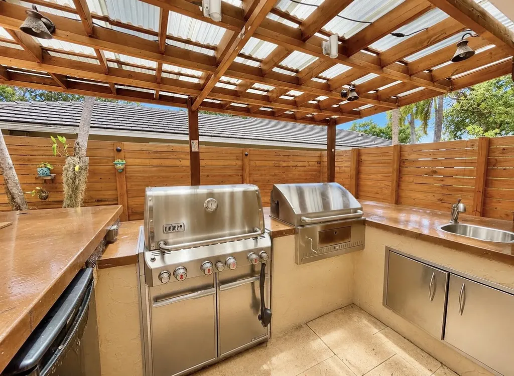 32 SW 14th Avenue Boca Raton FL 33486