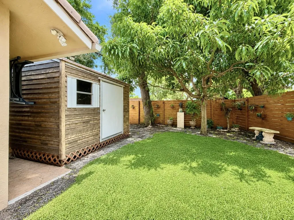 32 SW 14th Avenue Boca Raton FL 33486