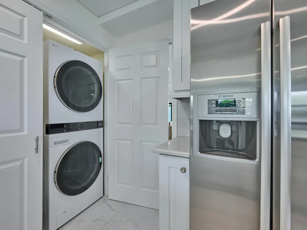 374 Golfview Road North Palm Beach FL 33408