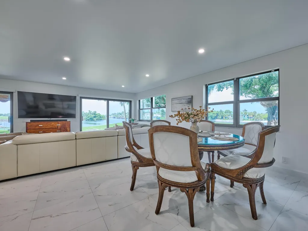 374 Golfview Road North Palm Beach FL 33408