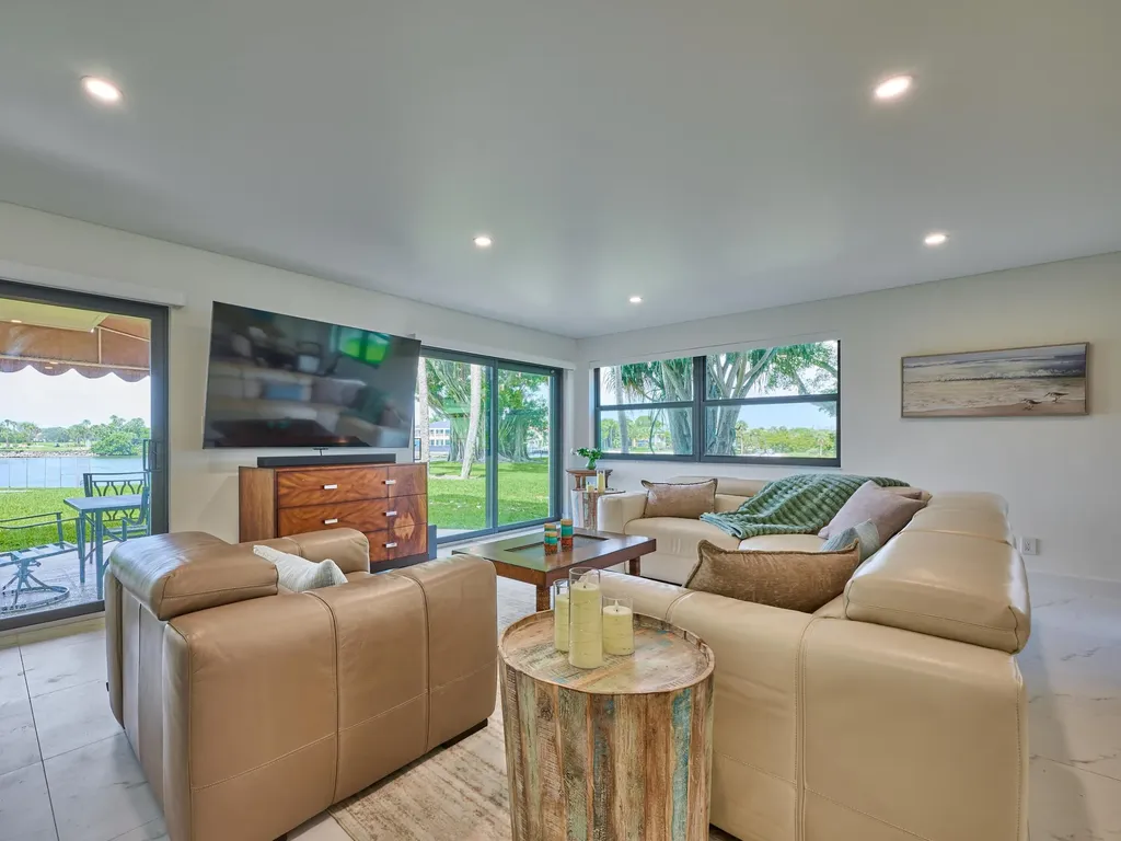 374 Golfview Road North Palm Beach FL 33408