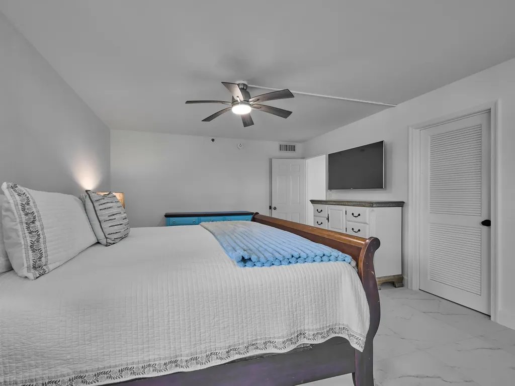 374 Golfview Road North Palm Beach FL 33408