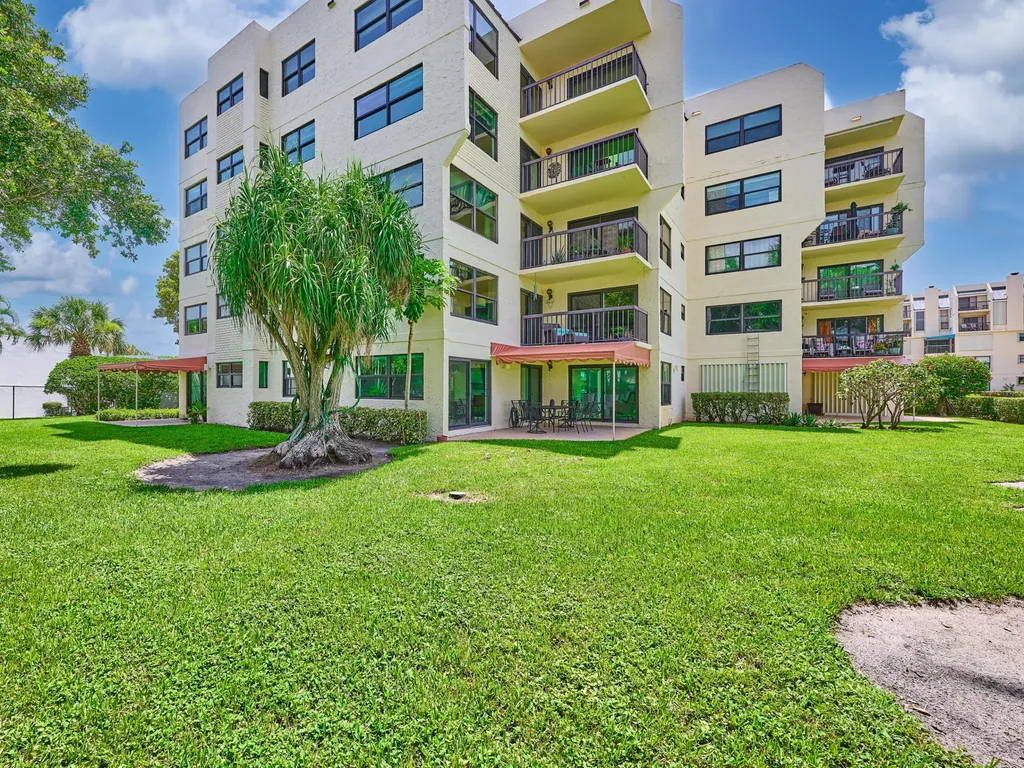 374 Golfview Road North Palm Beach FL 33408