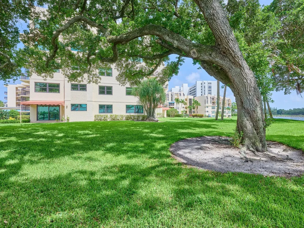 374 Golfview Road North Palm Beach FL 33408