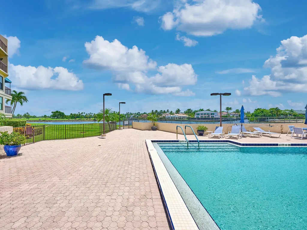 374 Golfview Road North Palm Beach FL 33408