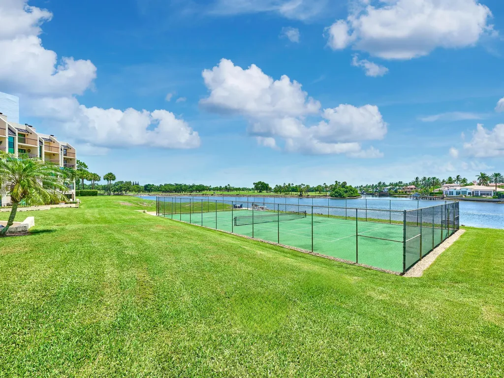 374 Golfview Road North Palm Beach FL 33408
