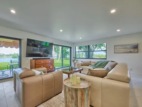 374 Golfview Road North Palm Beach FL 33408