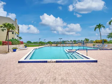 374 Golfview Road North Palm Beach FL 33408