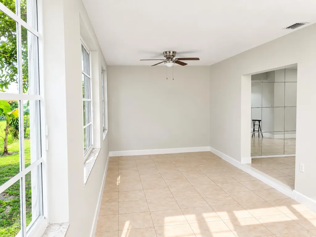 4827 NW 43rd Court Lauderdale Lakes FL 33319