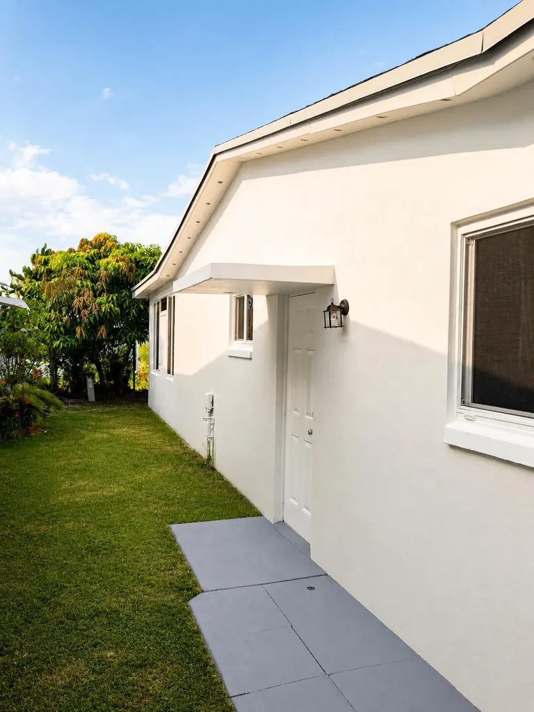 4827 NW 43rd Court Lauderdale Lakes FL 33319