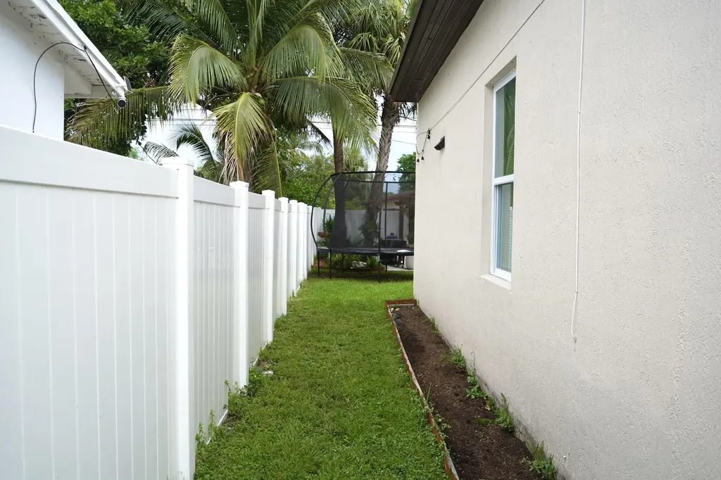 2941 NW 7th Court Fort Lauderdale FL 33311