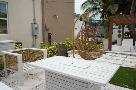 2941 NW 7th Court Fort Lauderdale FL 33311