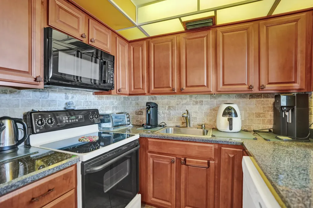 48 Newport C Court Deerfield Beach FL 33442