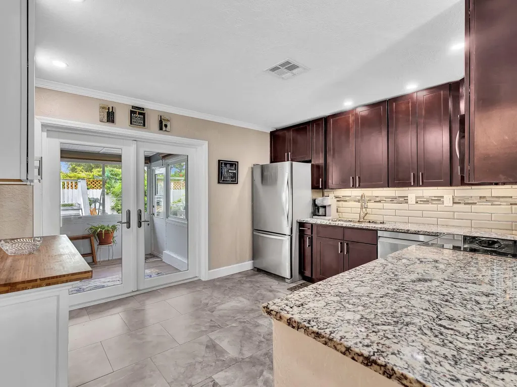 2448 NE 14th Terrace Pompano Beach FL 33064