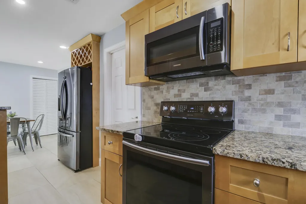 2488 Pineway Drive West Palm Beach FL 33415