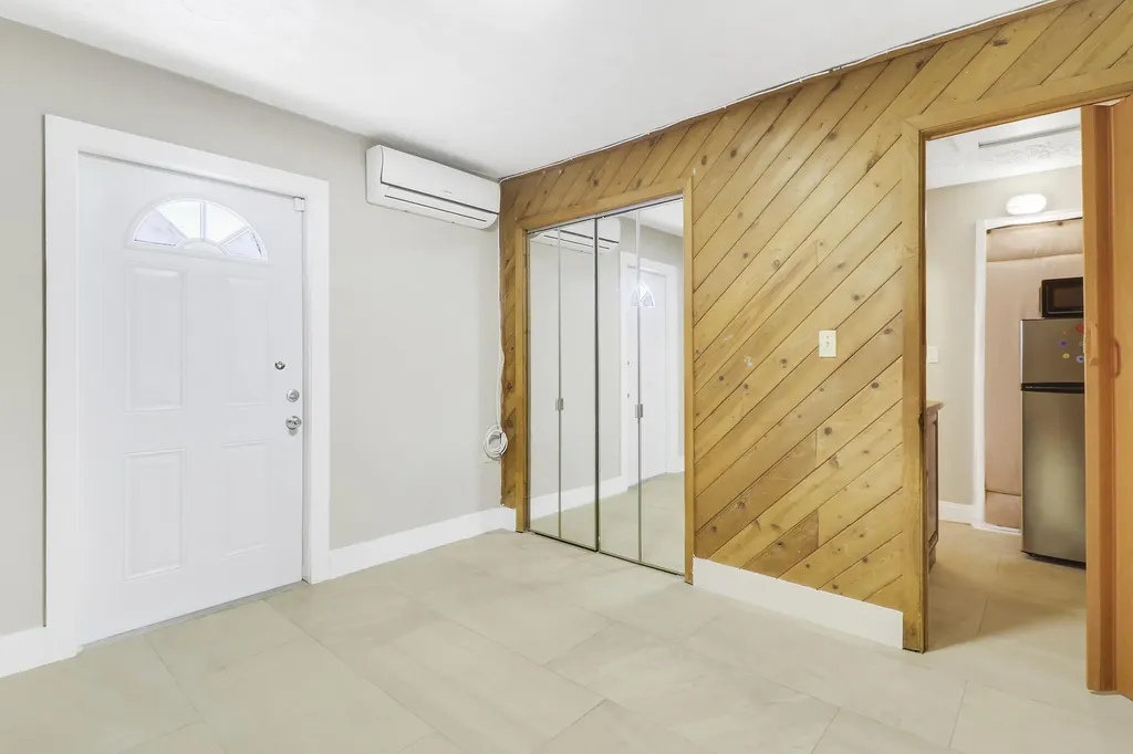 2488 Pineway Drive West Palm Beach FL 33415