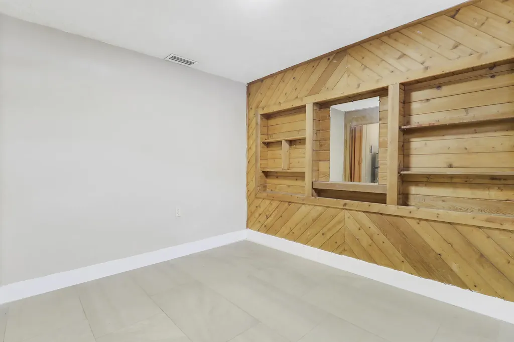 2488 Pineway Drive West Palm Beach FL 33415
