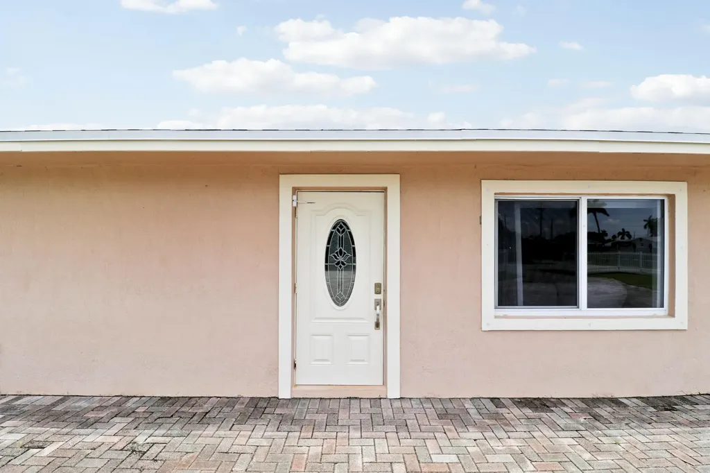 2488 Pineway Drive West Palm Beach FL 33415