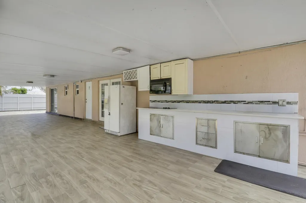 2488 Pineway Drive West Palm Beach FL 33415