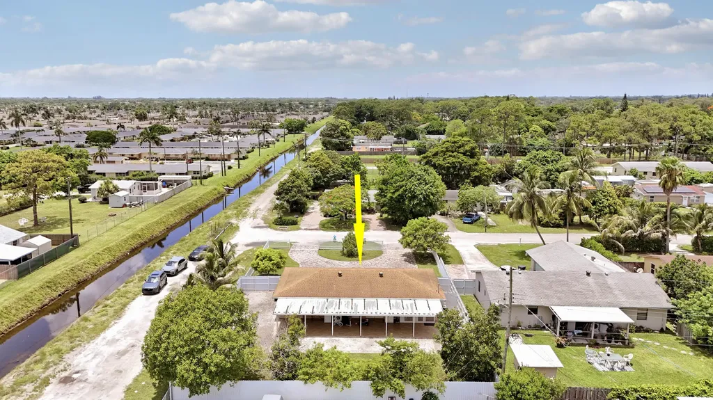 2488 Pineway Drive West Palm Beach FL 33415