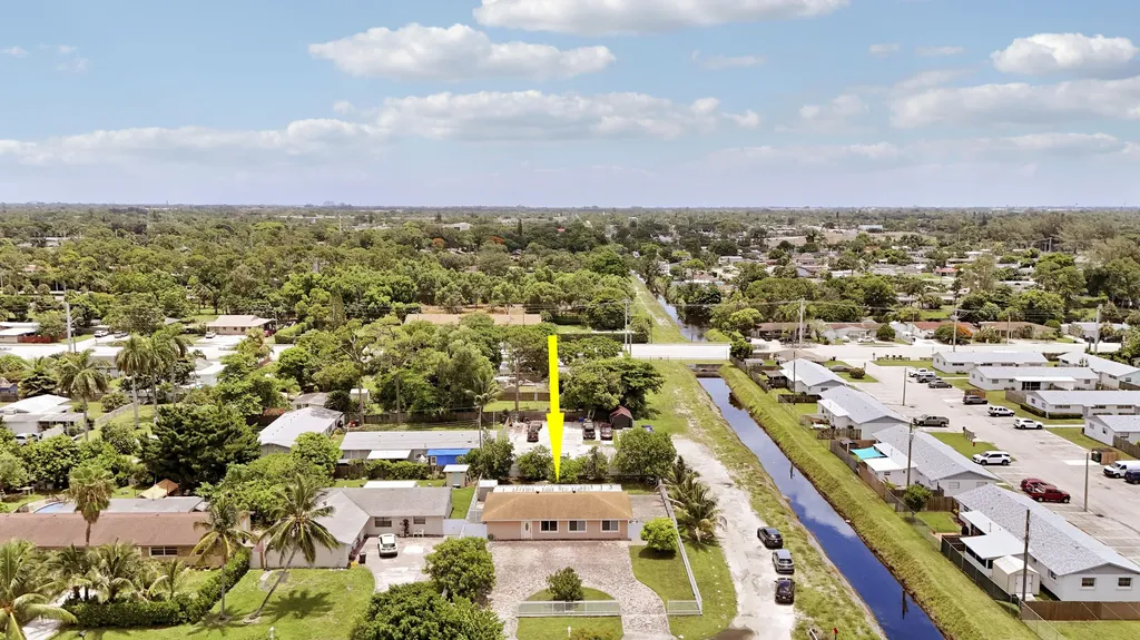 2488 Pineway Drive West Palm Beach FL 33415