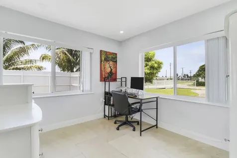2488 Pineway Drive West Palm Beach FL 33415