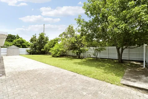 2488 Pineway Drive West Palm Beach FL 33415