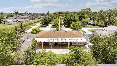 2488 Pineway Drive West Palm Beach FL 33415