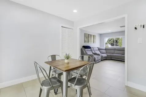 2488 Pineway Drive West Palm Beach FL 33415